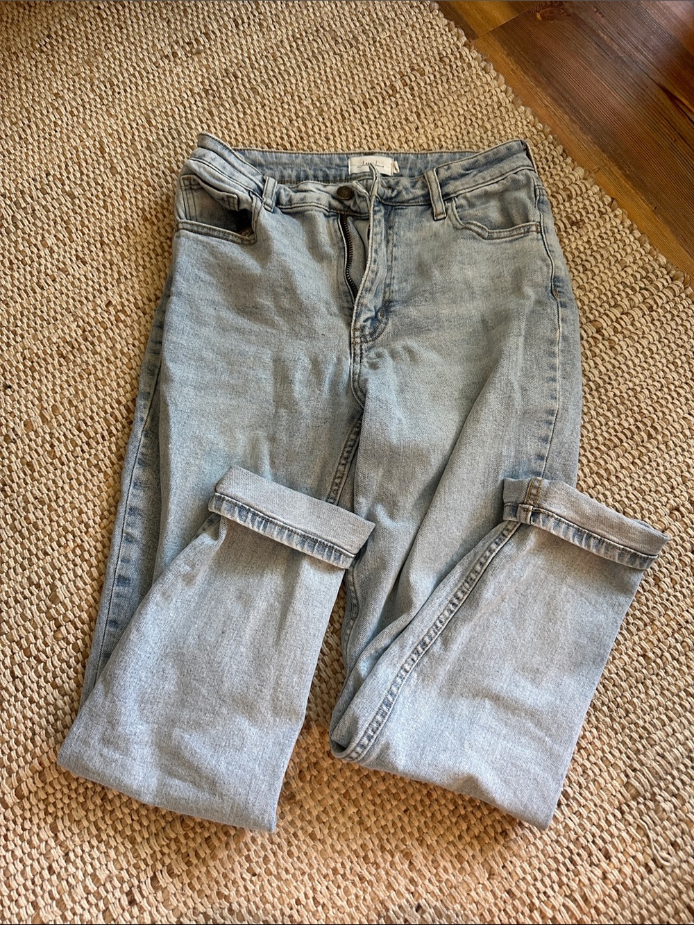 High-Rise Light Wash Women’s Jeans - Classic Straight